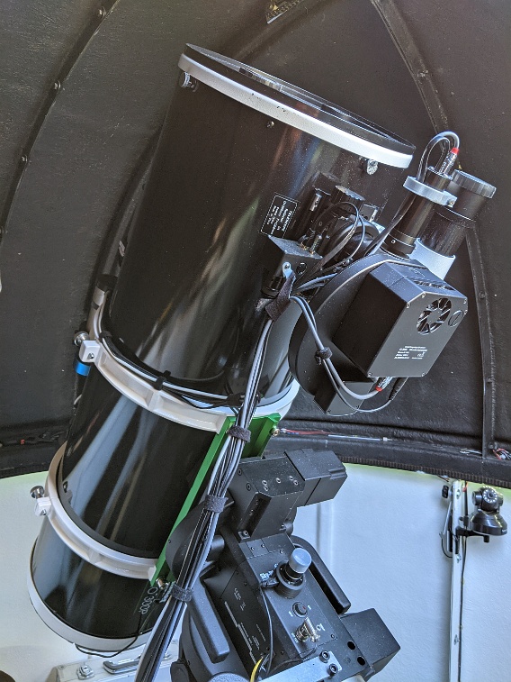 Quattro 300mm f4 - Moravian G2-8300 Mono CCD Camera