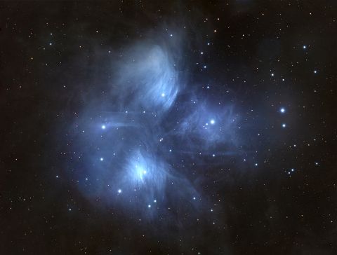 M45 (5H-25Min) 1 M45 - The Pleaides (5H-25Min LRGB)